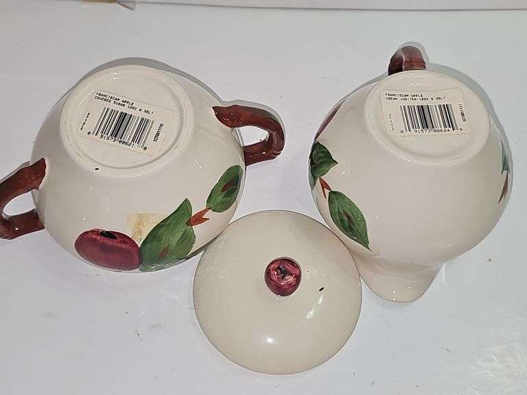 Vintage Franciscan "Apple" pattern sugar bowl with a lid & creamer