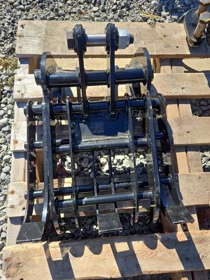 Mini Wood Grapple Attachment