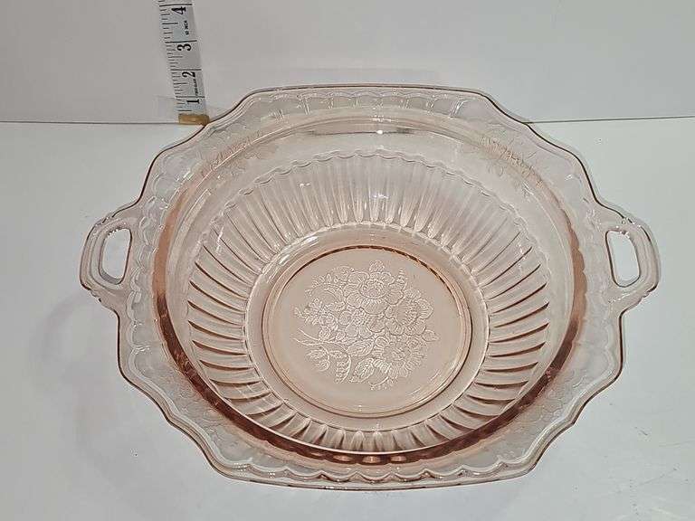 Vintage pink depression glass bowl