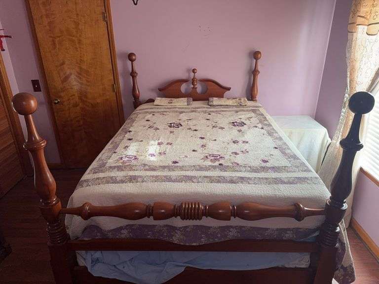 Cherry full size bed & bedding