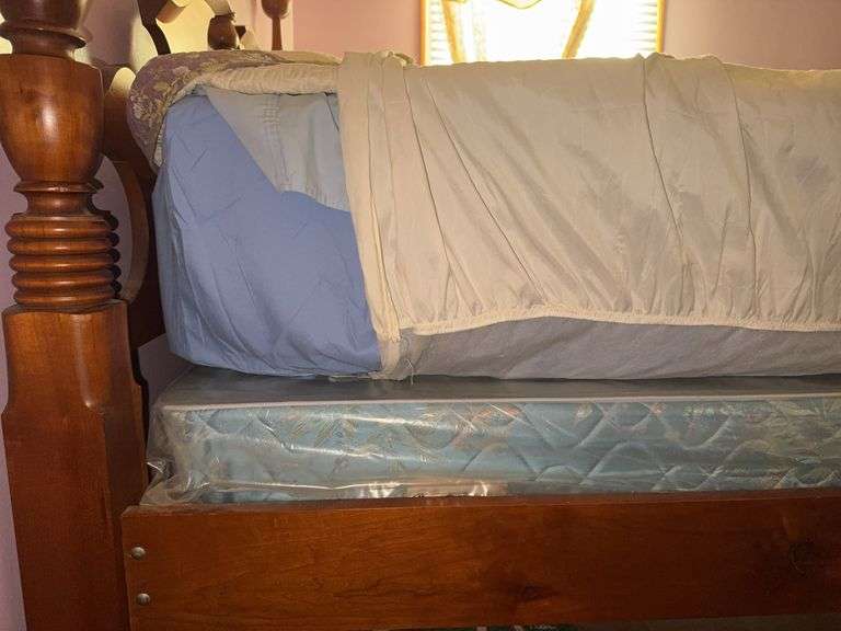 Cherry full size bed & bedding