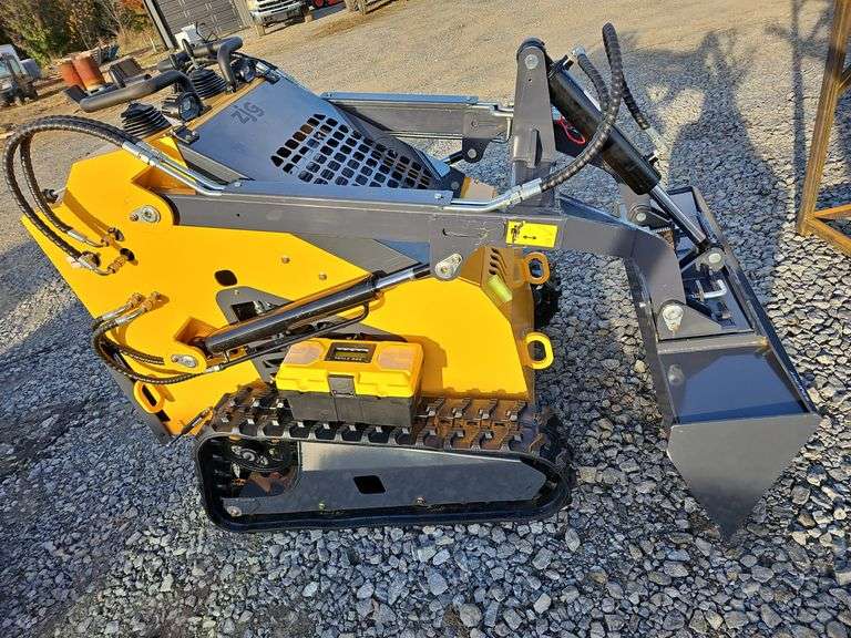 ZJG Mini Skid Steer Track Loader
