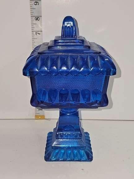 Vintage Jeannette Glass "Wedding Box" or covered candy dish - blue color