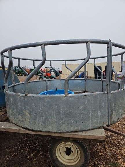 Round Hay feeders
