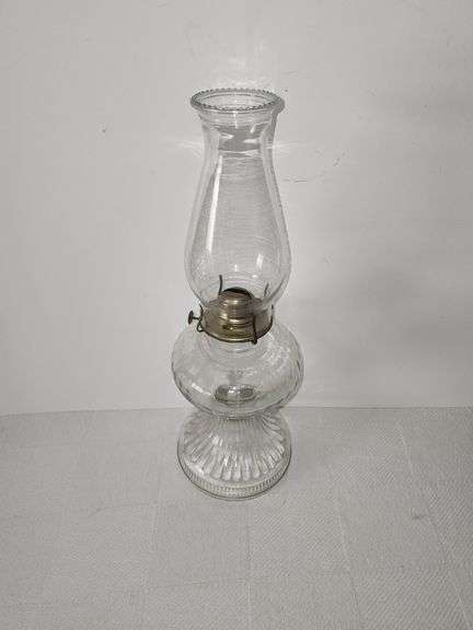 Clear glass oil lamp with fluted or ribbed pattern base & clear glass chimney