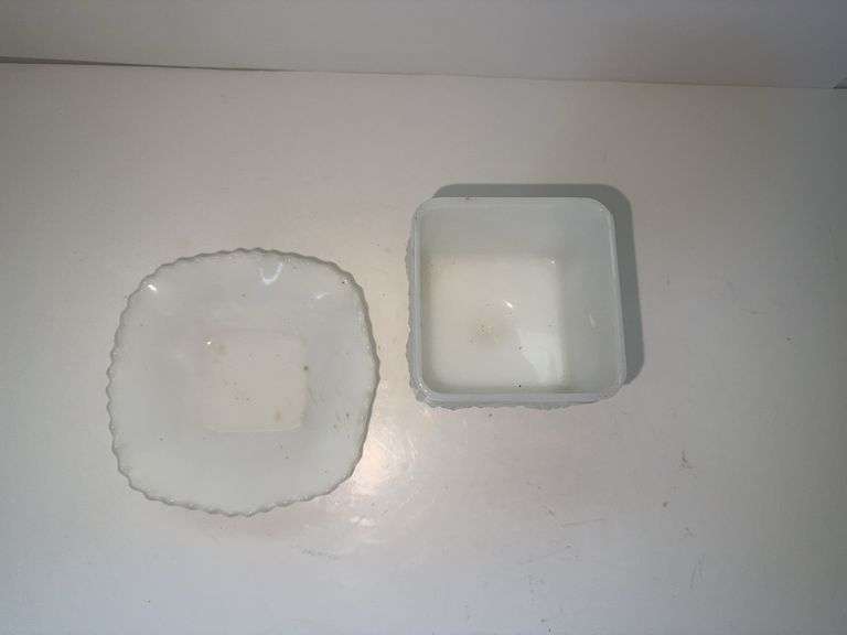 Vintage milk glass pieces