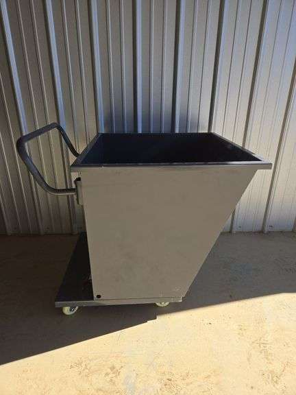 IRANCH Self Dump Hopper