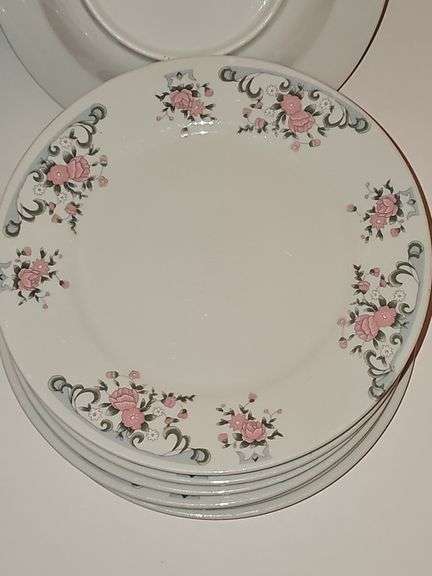 Porcelain dishes with rose design