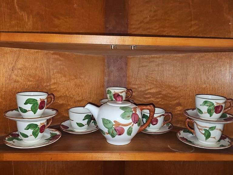 Vintage Franciscan "Apple" pattern teapot, tea cups,  & saucers.