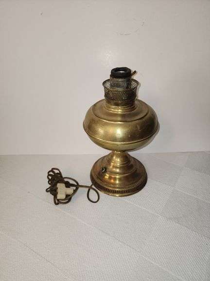 Vintage brass electric lamp.