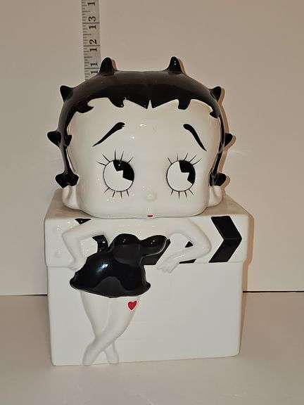 Vintage Betty Boop ceramic cookie jar, manufactured by Benjamin & Medwin Inc. in 1995