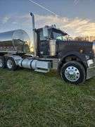 2006 Freightliner Day Cab