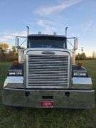 2006 Freightliner Day Cab