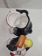 Vintage Looney Tunes Sylvester and Tweety ceramic cookie jar