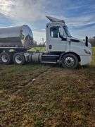 2019 Freightliner Day Cab