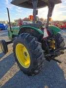 John Deere 5200