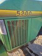 John Deere 5200