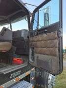 2006 Freightliner Day Cab