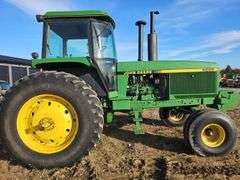 John Deere 4555 Cab Tractor