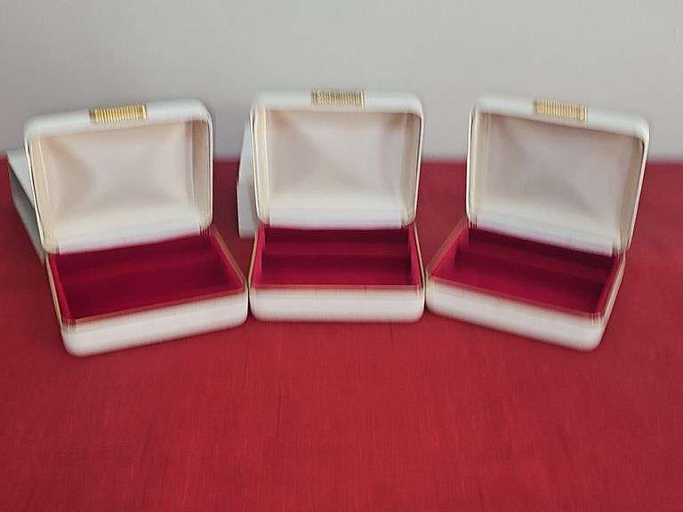 Vintage jewlery boxes