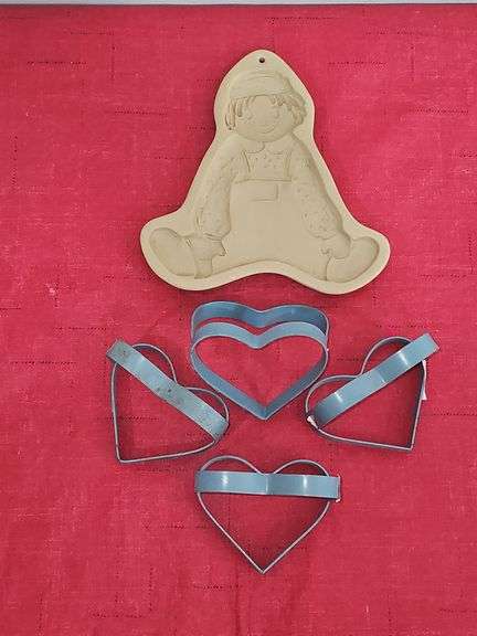 1986 Brown Cookie Art & Heart Cookie Cutters