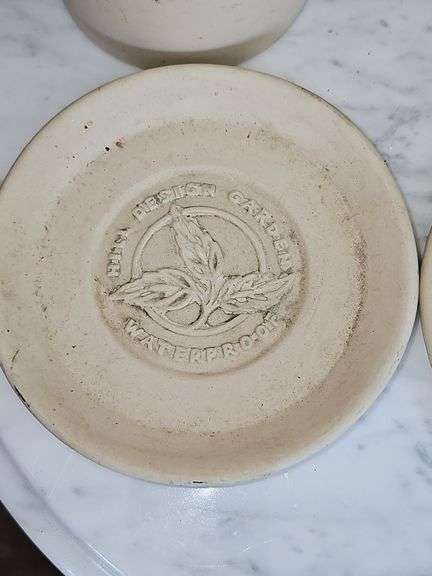 Hill Design Garden - Pottery flower pots with dragonfly design