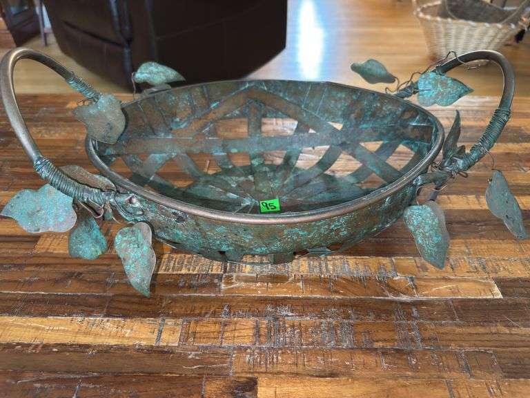 Metal Ivy Basket