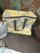 Thirty-one Cooler Bags and Runner