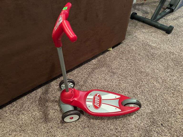 Kids Radio Flyer Skateboard