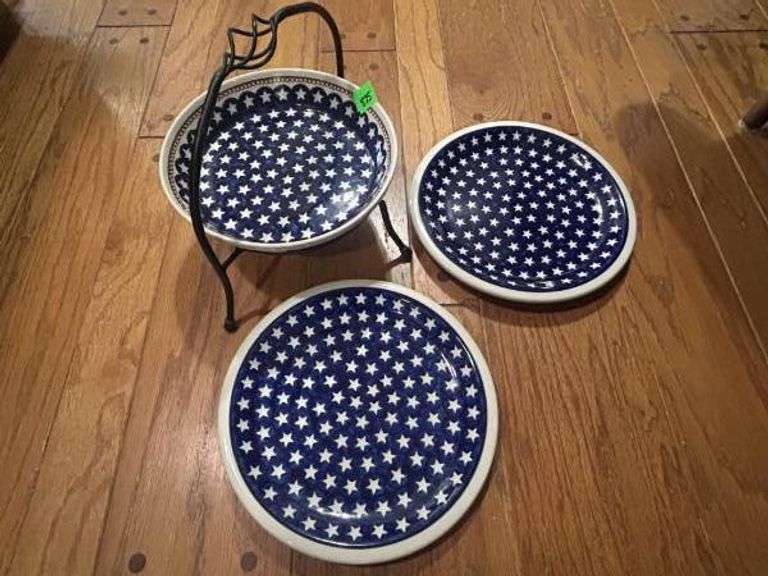 Boleslawiec Pottery Plates & Pie Plate with Star Pattern - Stoneware