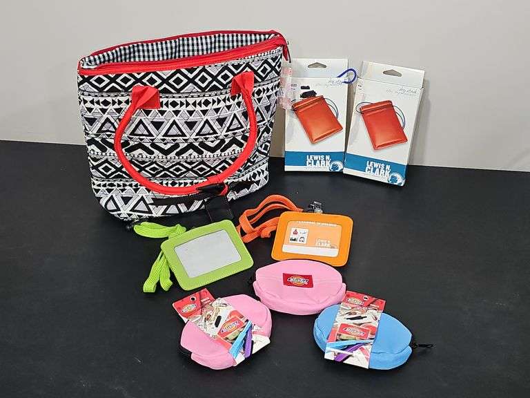 Cloth purse & name badges
