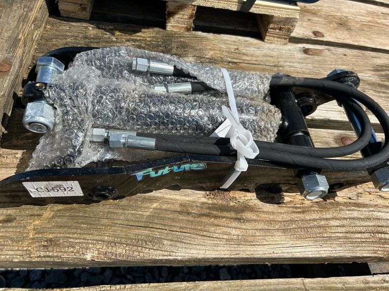 Future - Excavator Hydraulic Thumb Clip