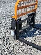 LandHonor Skid Steer Pallet Forks