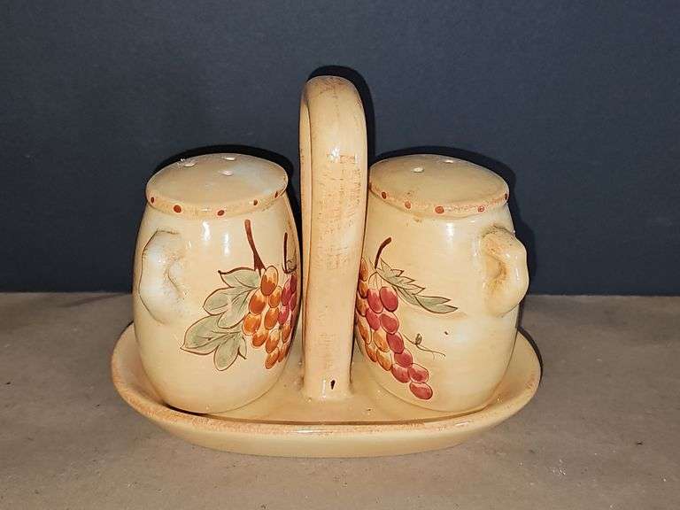 "Home" salt & pepper shakers with caddy