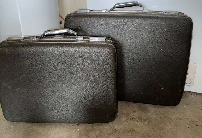 Tourister suit case set