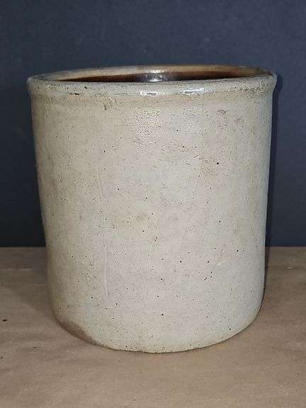7½" crock jar.