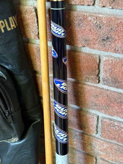 Pool sticks & carrying case