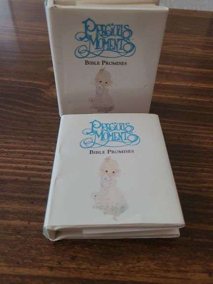 Minature Precious Moments figures & 2 mini books