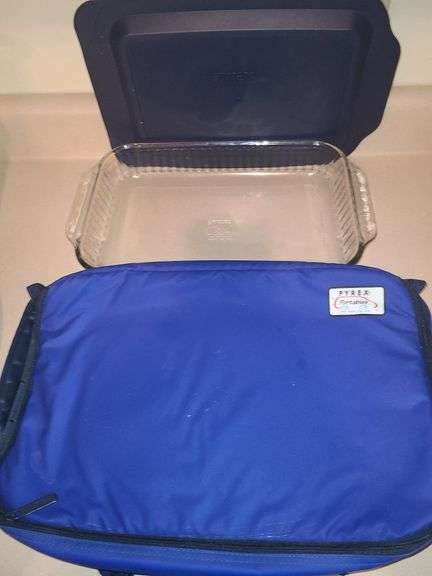 Parents cake PAN with lid and thermal carrying bag.