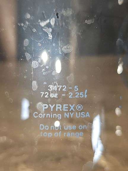 Vintage Pyrex Country Cornflower 2 Qt Carafe with Lid  Blue Flowers