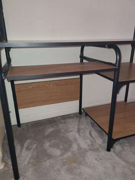 Computer desk