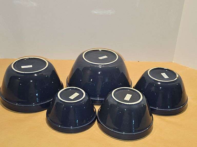 5pc Pottery bowls