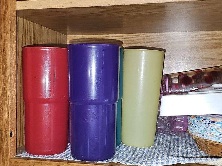 Tupperware cups & more