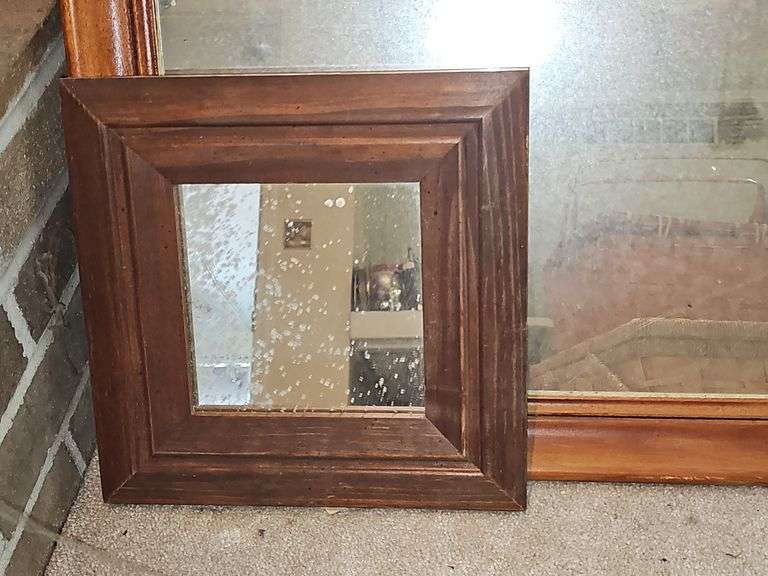 2 Mirrors