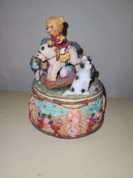 Decorative clock & figurines