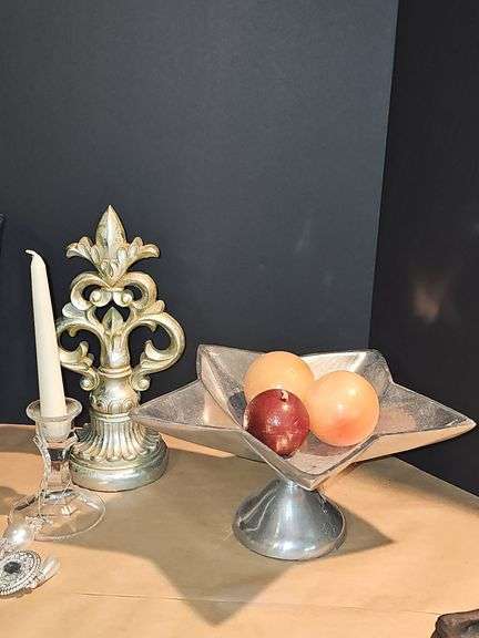 Trays (plastic), candle holders & more.