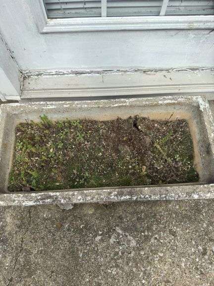 Concrete planter