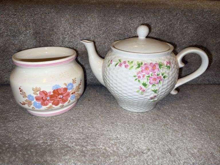 Floral Teapot & Floral painted vase