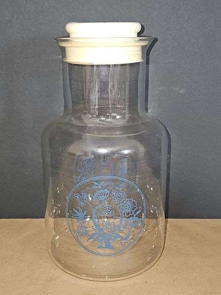 Vintage Pyrex Country Cornflower 2 Qt Carafe with Lid  Blue Flowers