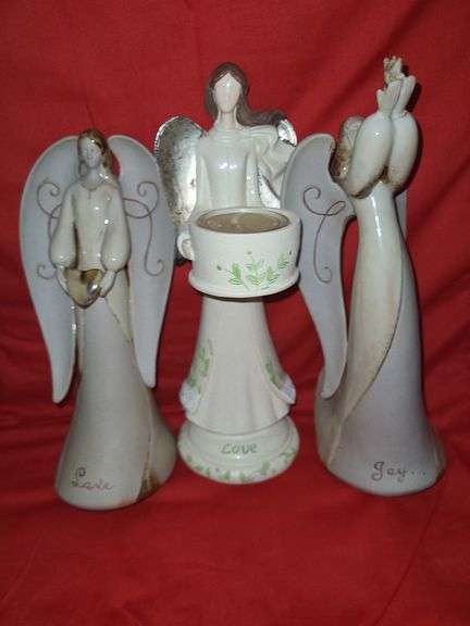 3 Angel figurines.
